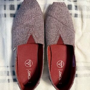 Toms Women's Slip-On Flats in Wine Heather